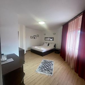 Cameră triplă